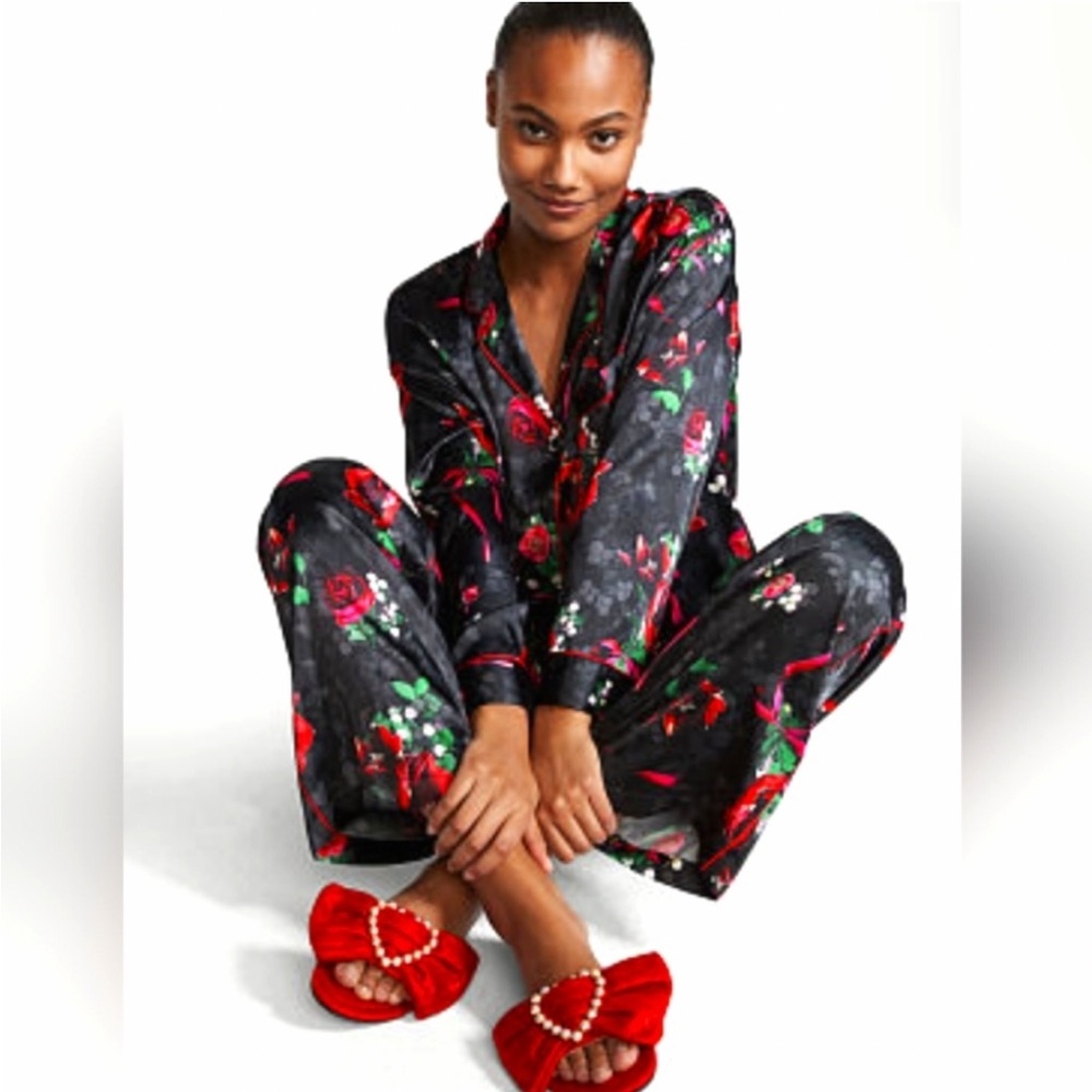 S Regular Vs Victoria’s Secret Satin Black with Red Rose Flowers pajamas 2pc set